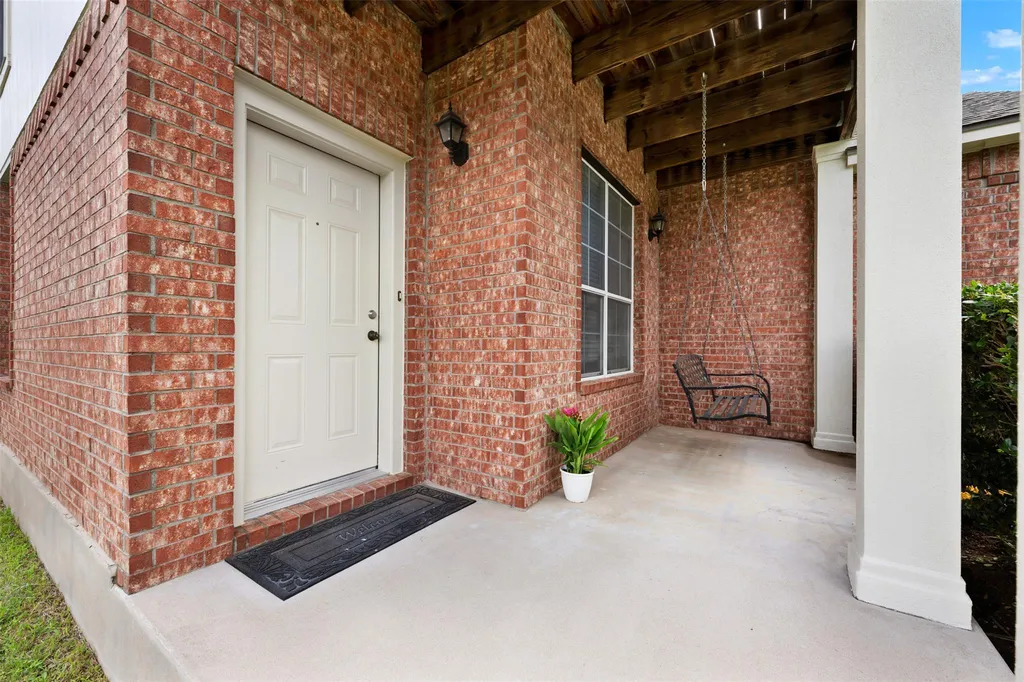1104 Henderson Drive Leander TX 78641