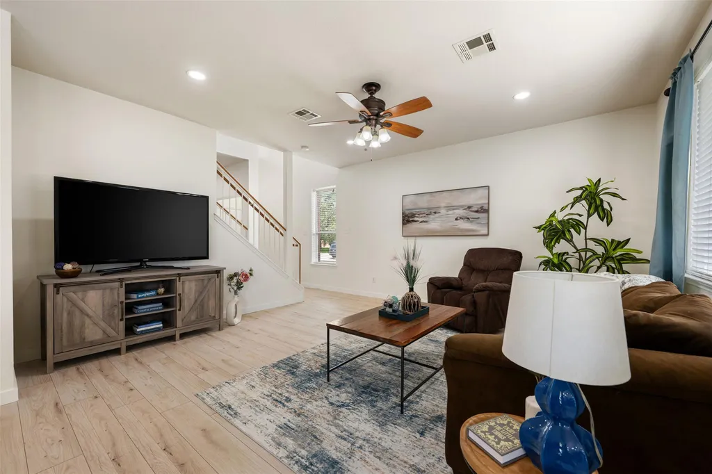 1104 Henderson Drive Leander TX 78641