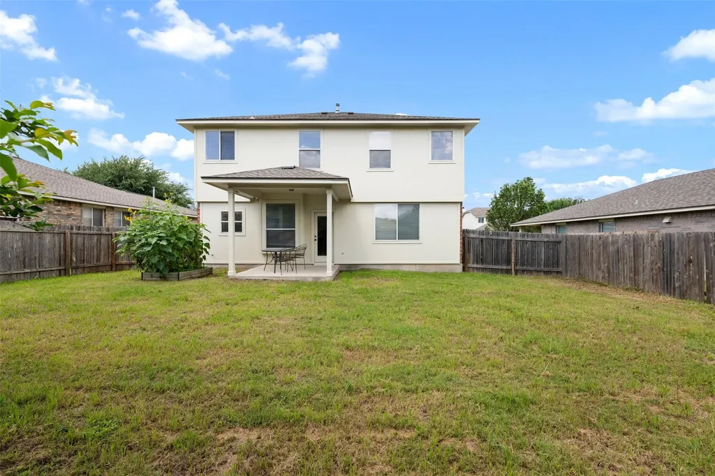 1104 Henderson Drive Leander TX 78641