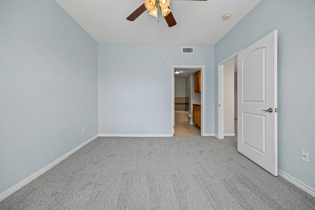 6810 Deatonhill Drive Austin TX 78745