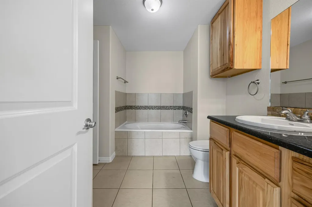 6810 Deatonhill Drive Austin TX 78745