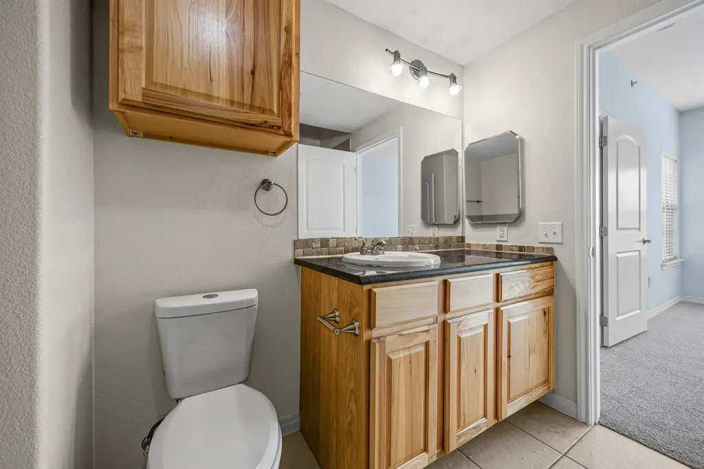 6810 Deatonhill Drive Austin TX 78745