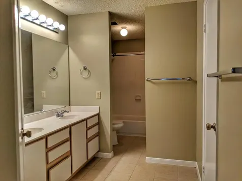 4507 Sherwood Way San Antonio TX 78217
