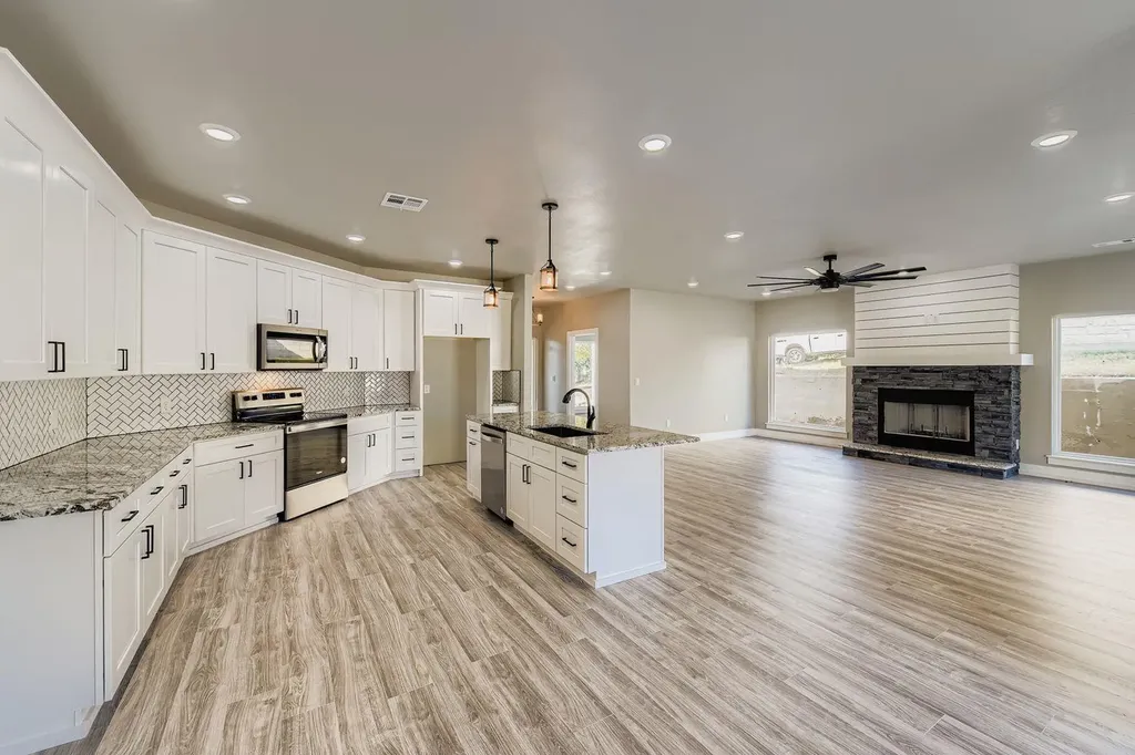 1403 Sunset Drive Marble Falls TX 78654