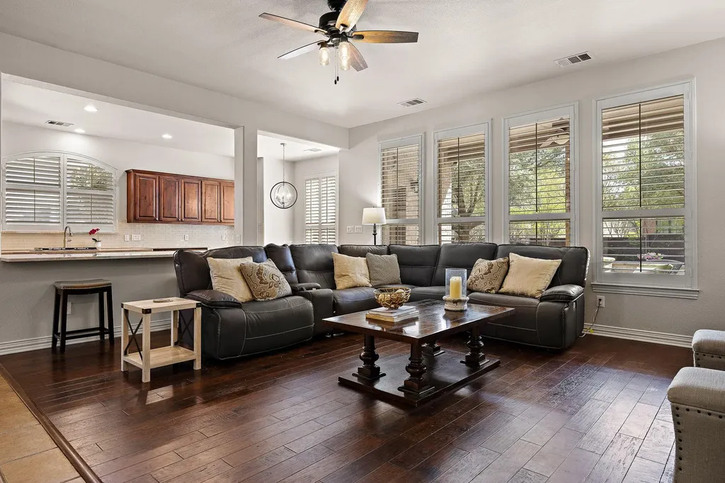 2237 Hamlet Circle Round Rock TX 78664