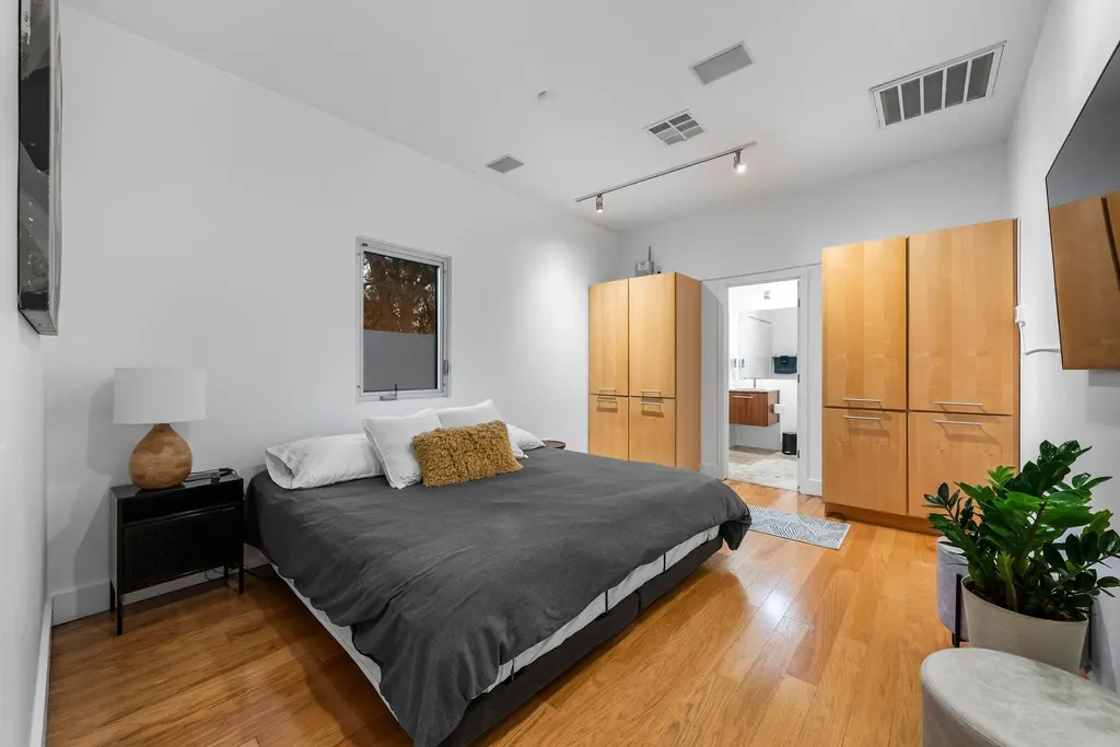 7689 Delwau Lane Austin TX 78725
