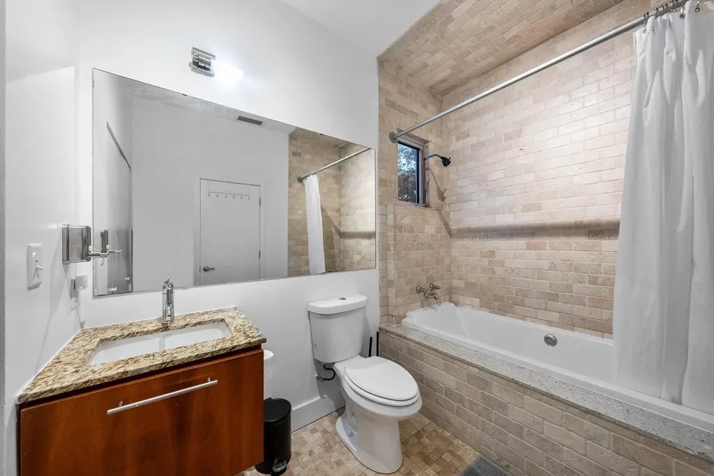 7689 Delwau Lane Austin TX 78725