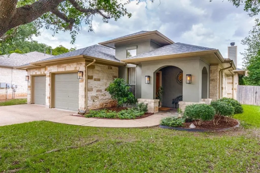 2221 Rio Brisas Cove Round Rock TX 78681