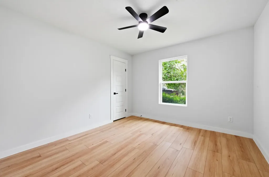 827 Clearfork Street Lockhart TX 78644