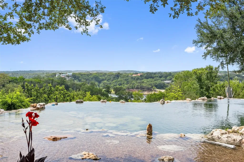 808 Rivercliff Drive Spicewood TX 78669