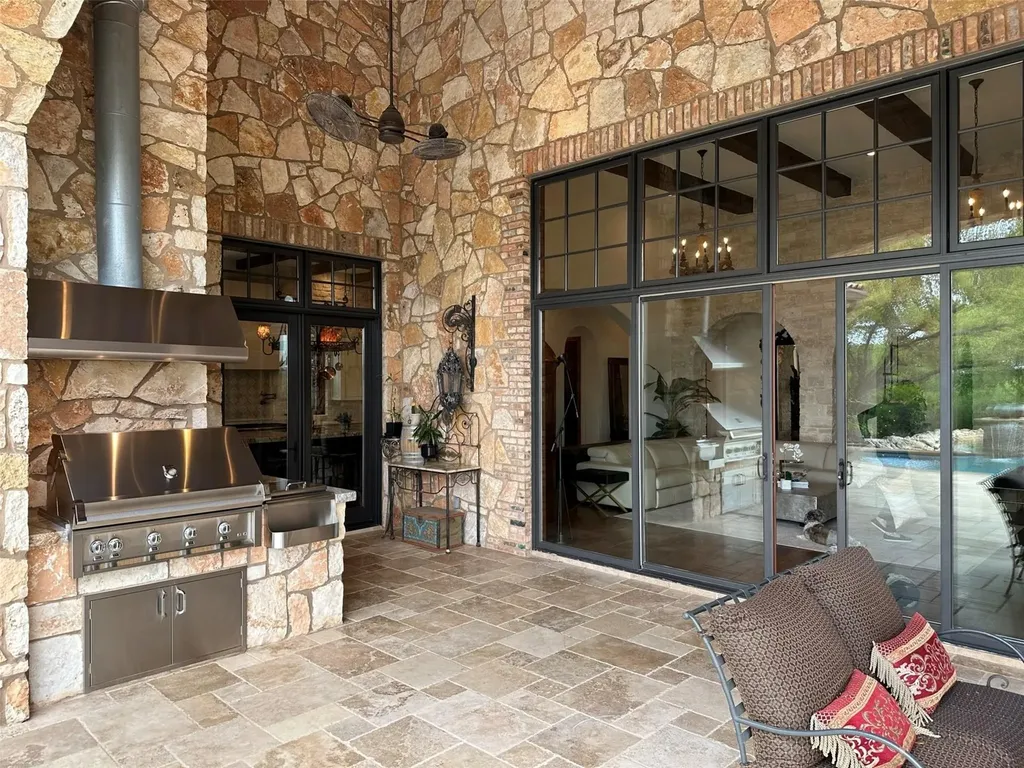 808 Rivercliff Drive Spicewood TX 78669