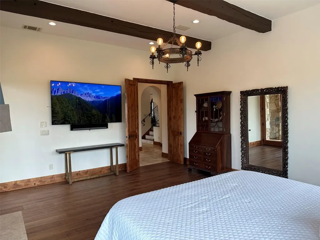 808 Rivercliff Drive Spicewood TX 78669