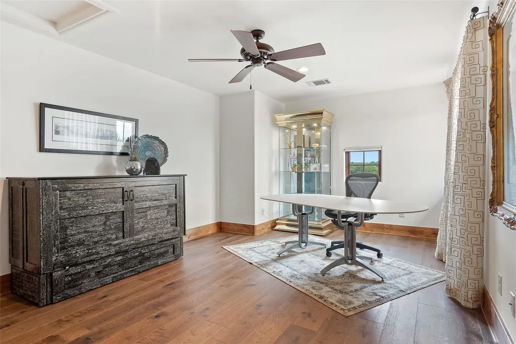 808 Rivercliff Drive Spicewood TX 78669