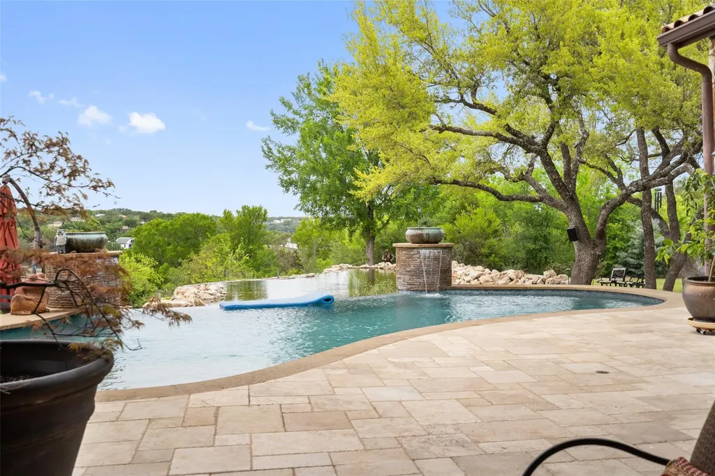 808 Rivercliff Drive Spicewood TX 78669