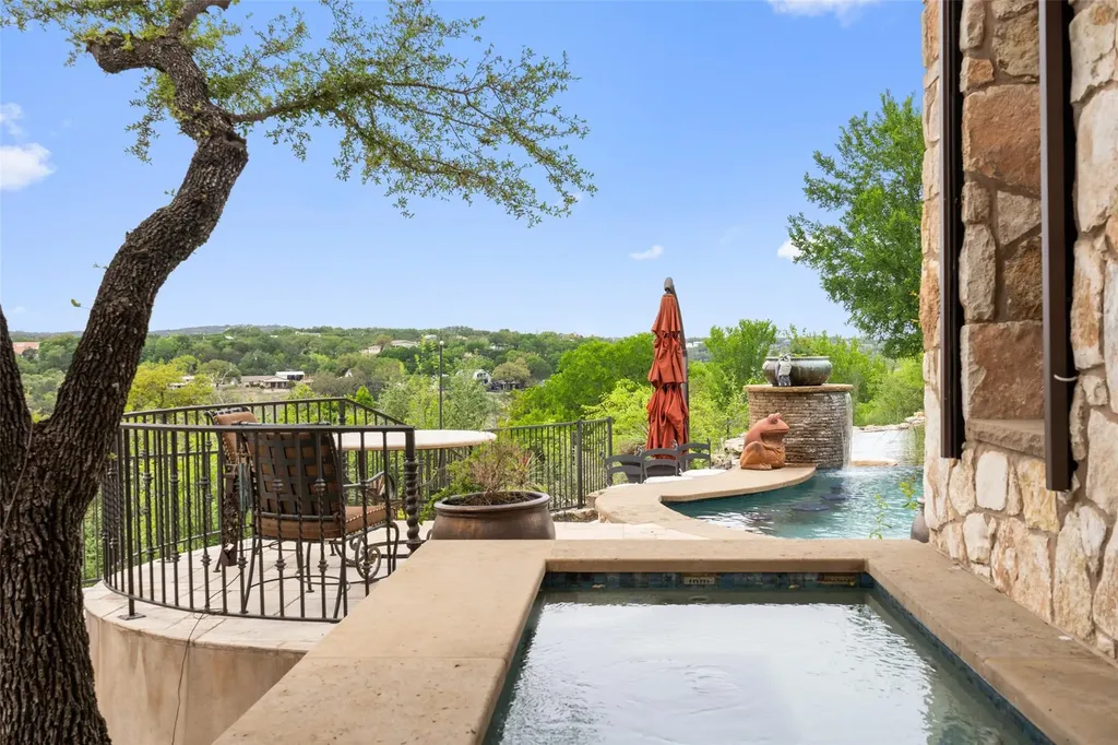 808 Rivercliff Drive Spicewood TX 78669