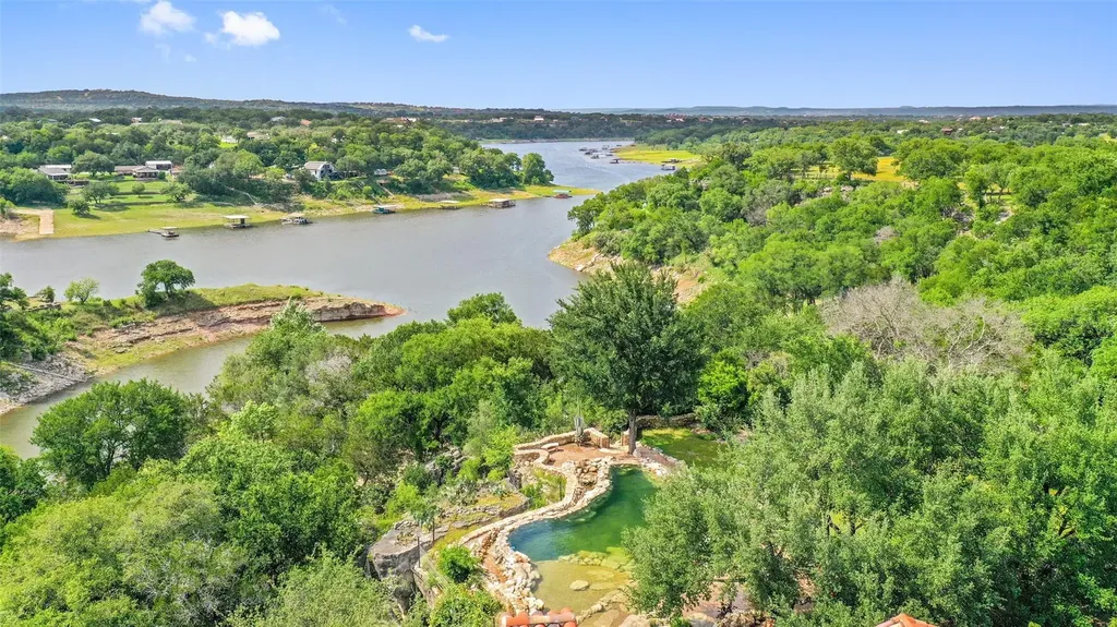 808 Rivercliff Drive Spicewood TX 78669