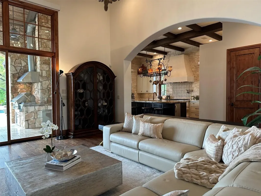 808 Rivercliff Drive Spicewood TX 78669