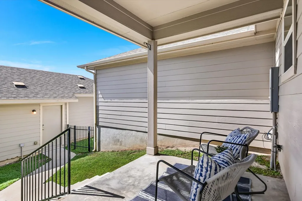 419 N Heatherwilde Boulevard Pflugerville TX 78660