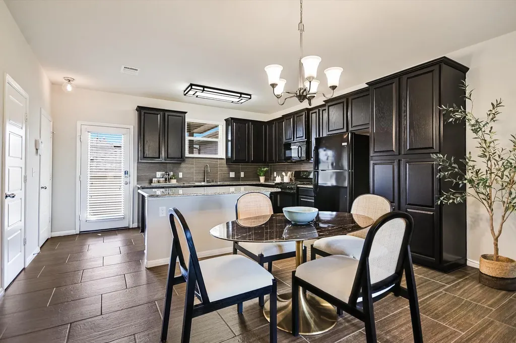 419 N Heatherwilde Boulevard Pflugerville TX 78660