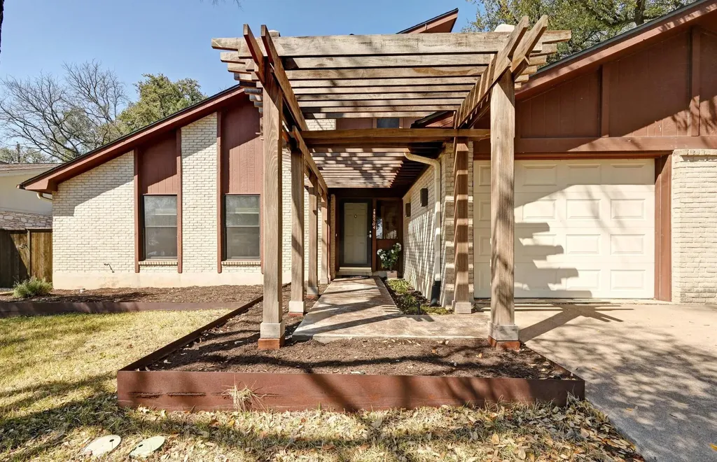 8504 Tallwood Drive Austin TX 78759