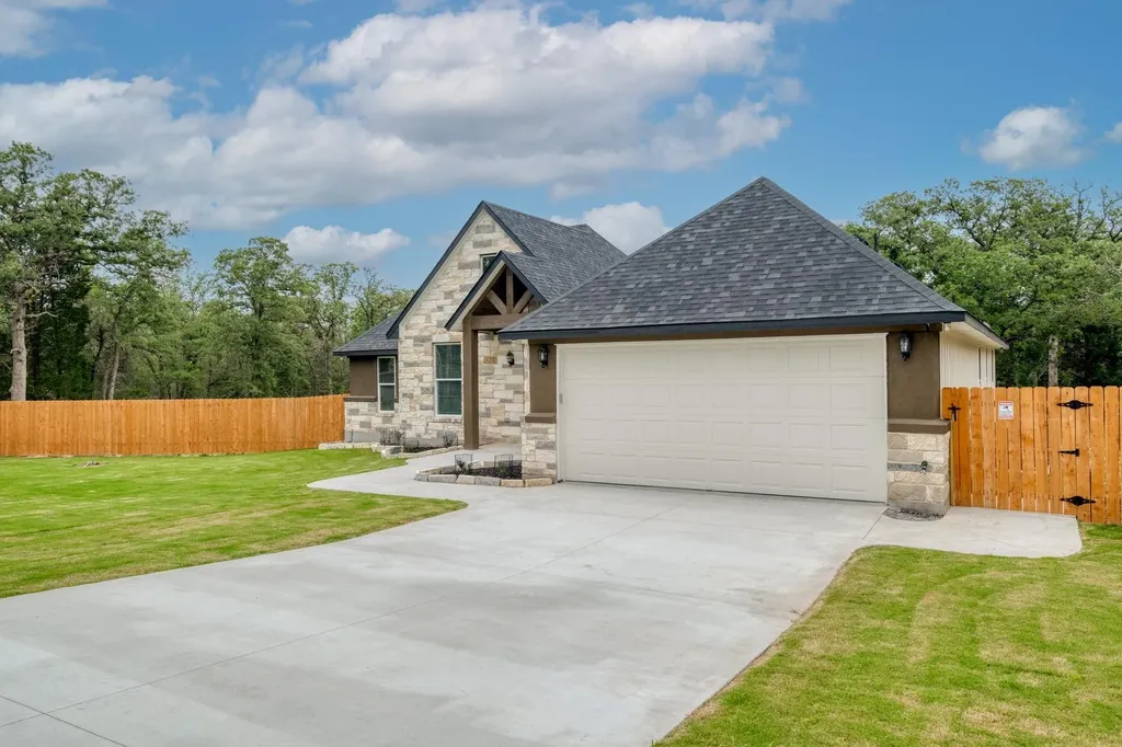 116 Pine Point Cove Elgin TX 78621