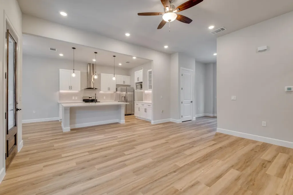 116 Pine Point Cove Elgin TX 78621