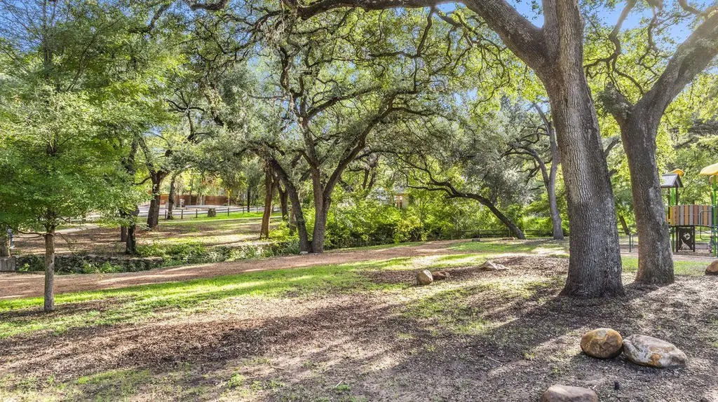 2811 Del Curto Road Austin TX 78704