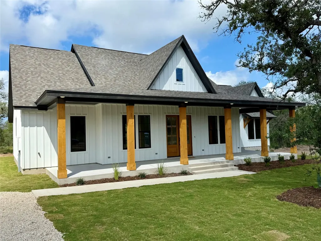 4952 Fm 672 Dale TX 78616