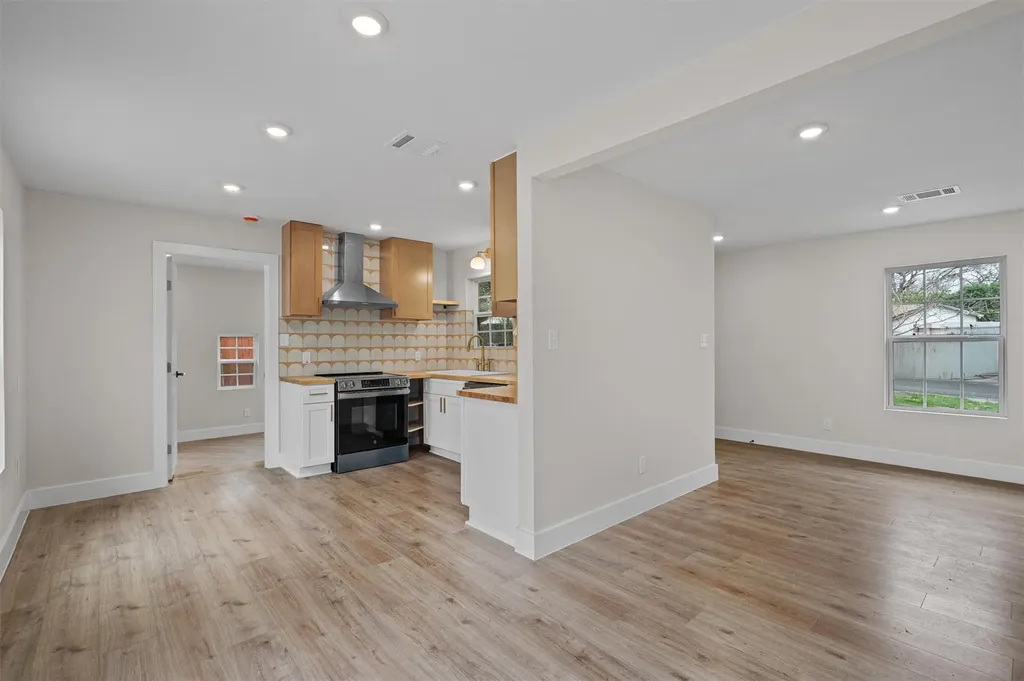 8801 Little Walnut Drive Austin TX 78753