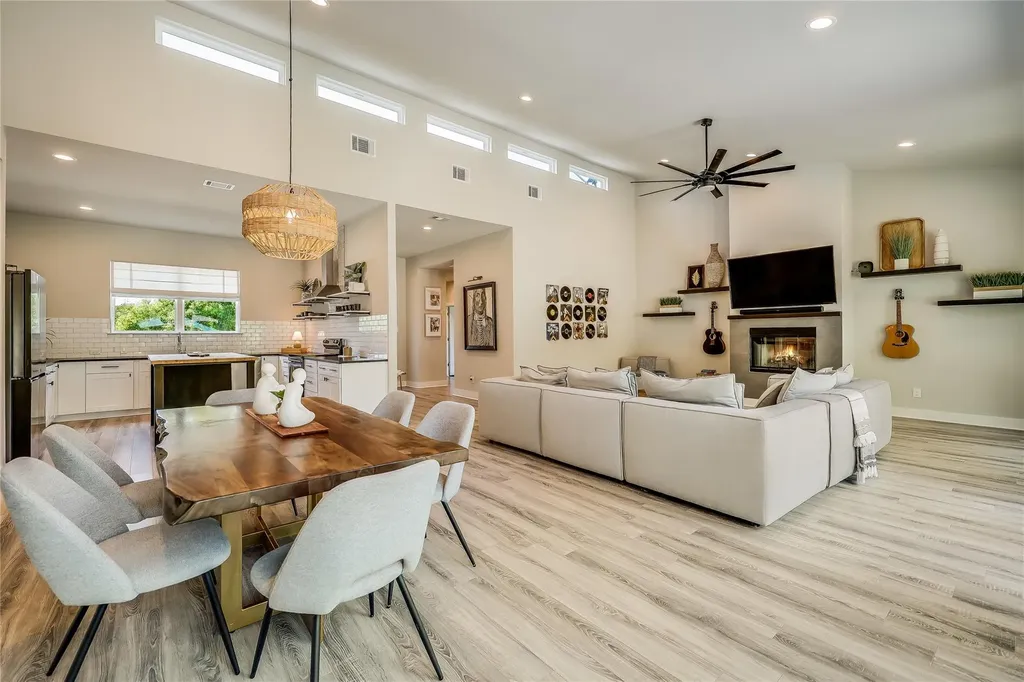 20702 Post Oak Drive Lago Vista TX 78645