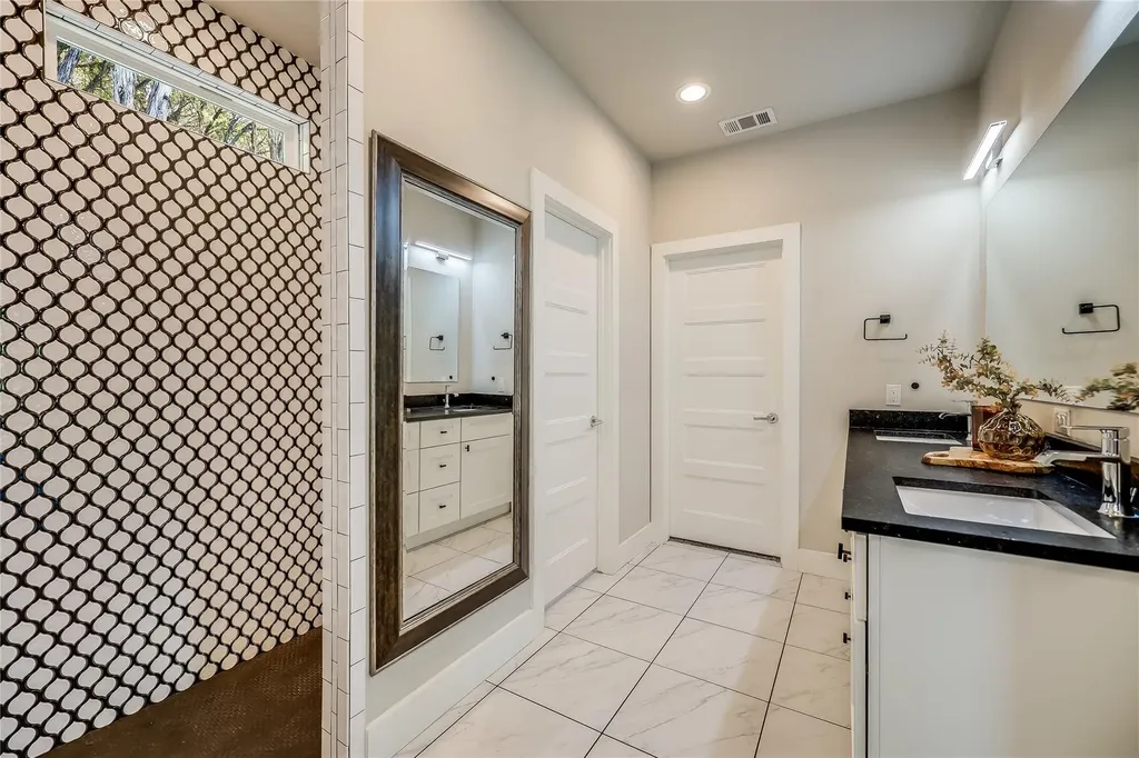 20702 Post Oak Drive Lago Vista TX 78645