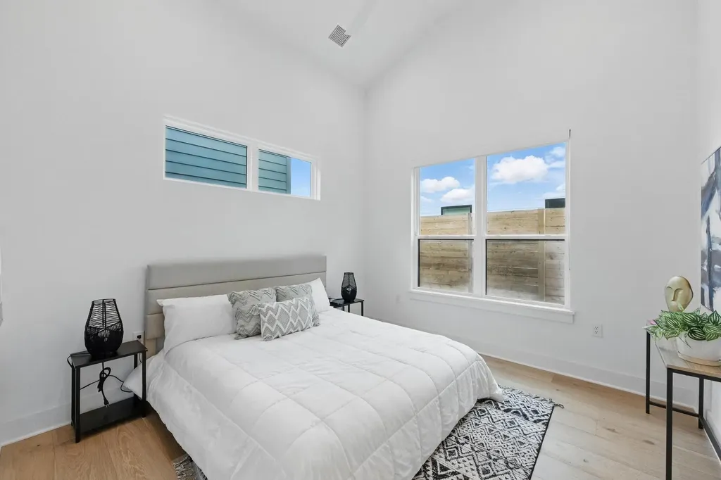 2105 Sl Davis Avenue #2 Austin TX 78702