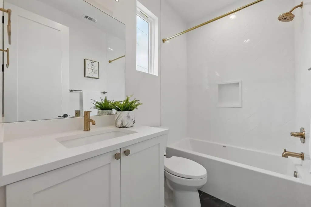 2105 Sl Davis Avenue #2 Austin TX 78702