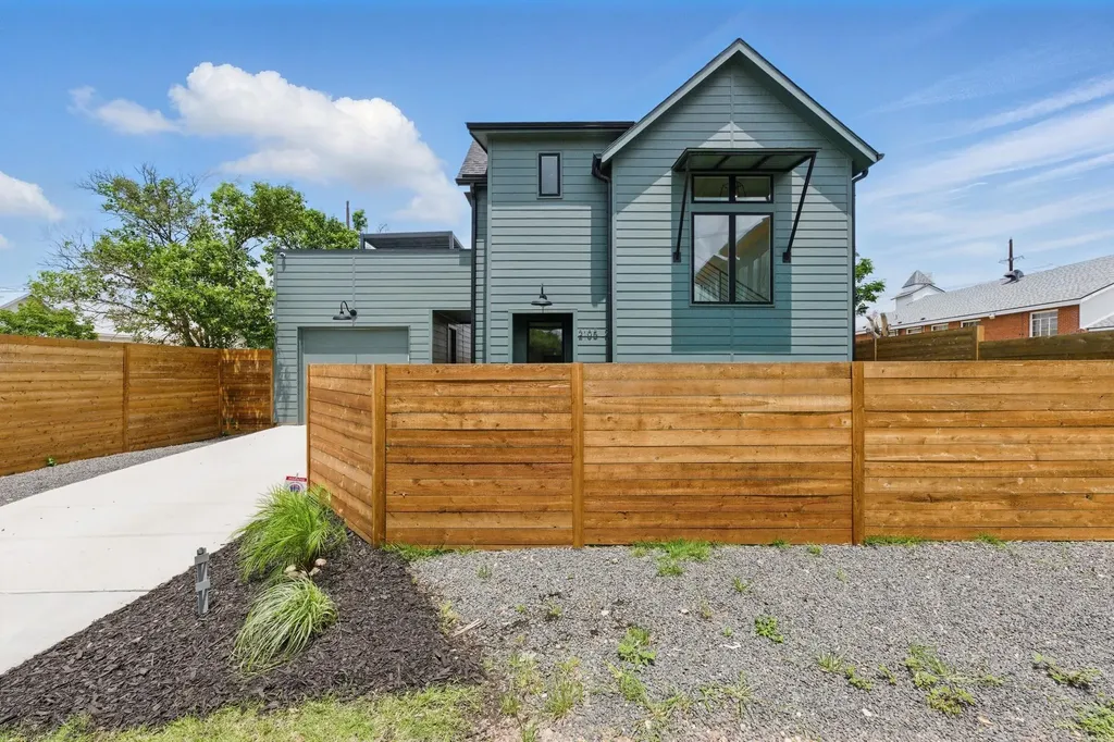 2105 Sl Davis Avenue #2 Austin TX 78702
