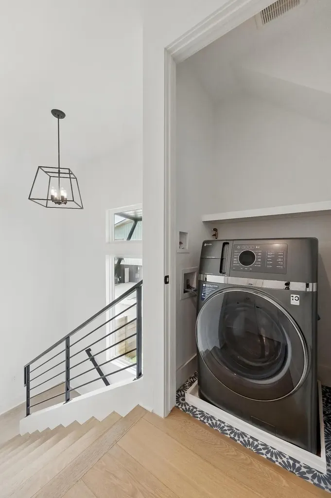 2105 Sl Davis Avenue #2 Austin TX 78702
