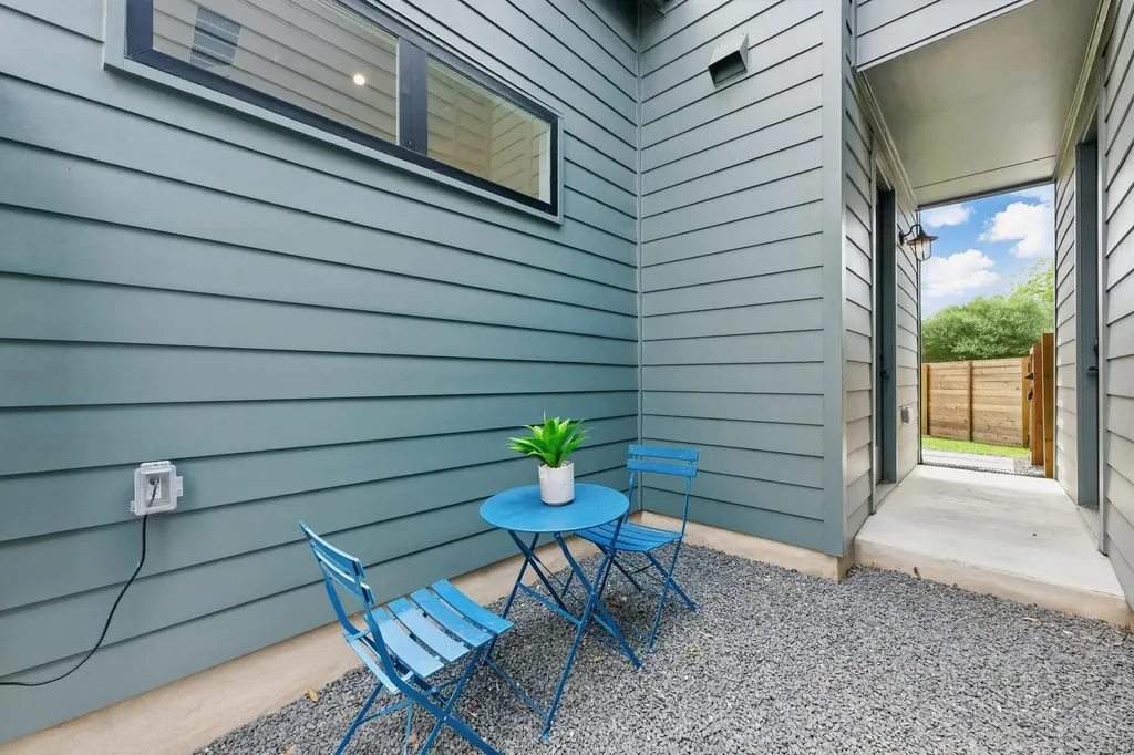 2105 Sl Davis Avenue #2 Austin TX 78702
