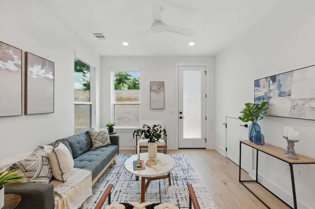 2105 Sl Davis Avenue #2 Austin TX 78702