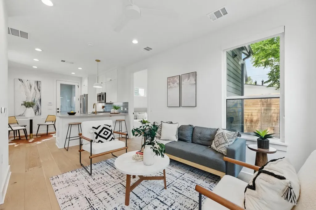 2105 Sl Davis Avenue #2 Austin TX 78702