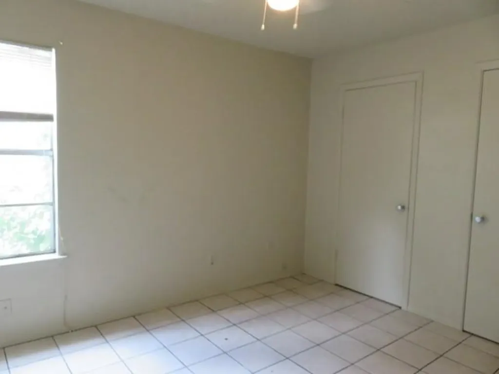 516 Lenora Drive Taylor TX 76574