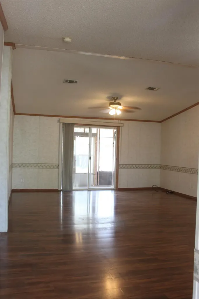 936 Fm 1185 Lockhart TX 78644