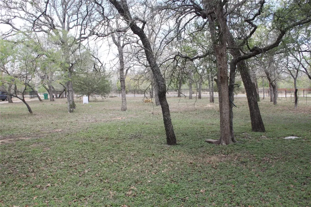936 Fm 1185 Lockhart TX 78644