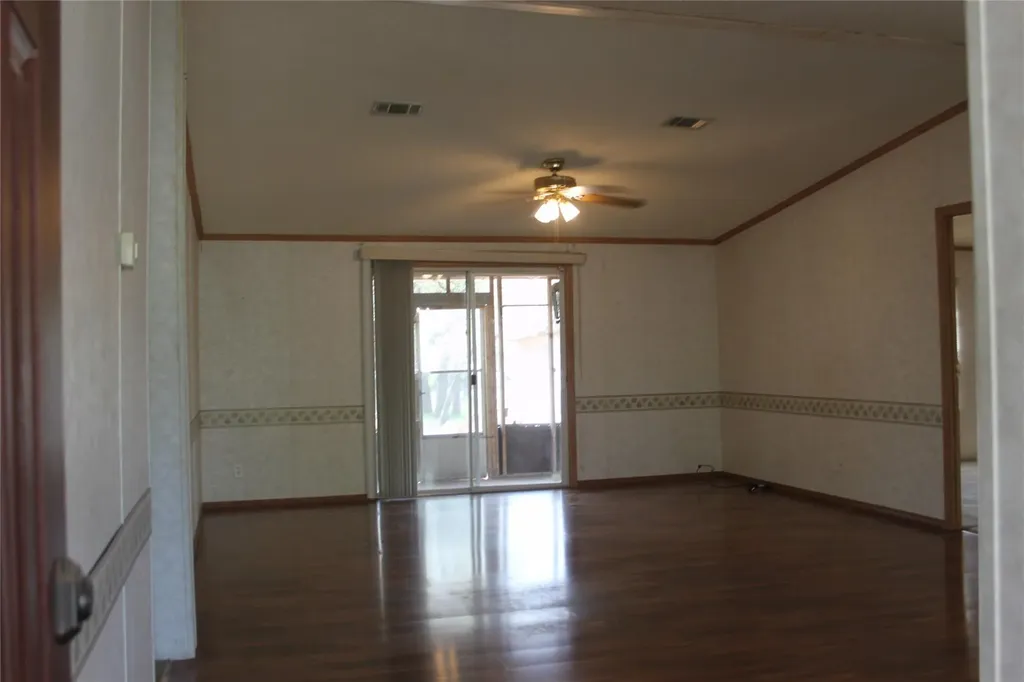 936 Fm 1185 Lockhart TX 78644
