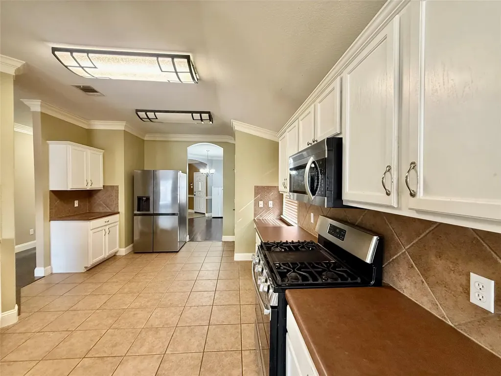 12820 Waynespur Lane Elgin TX 78621