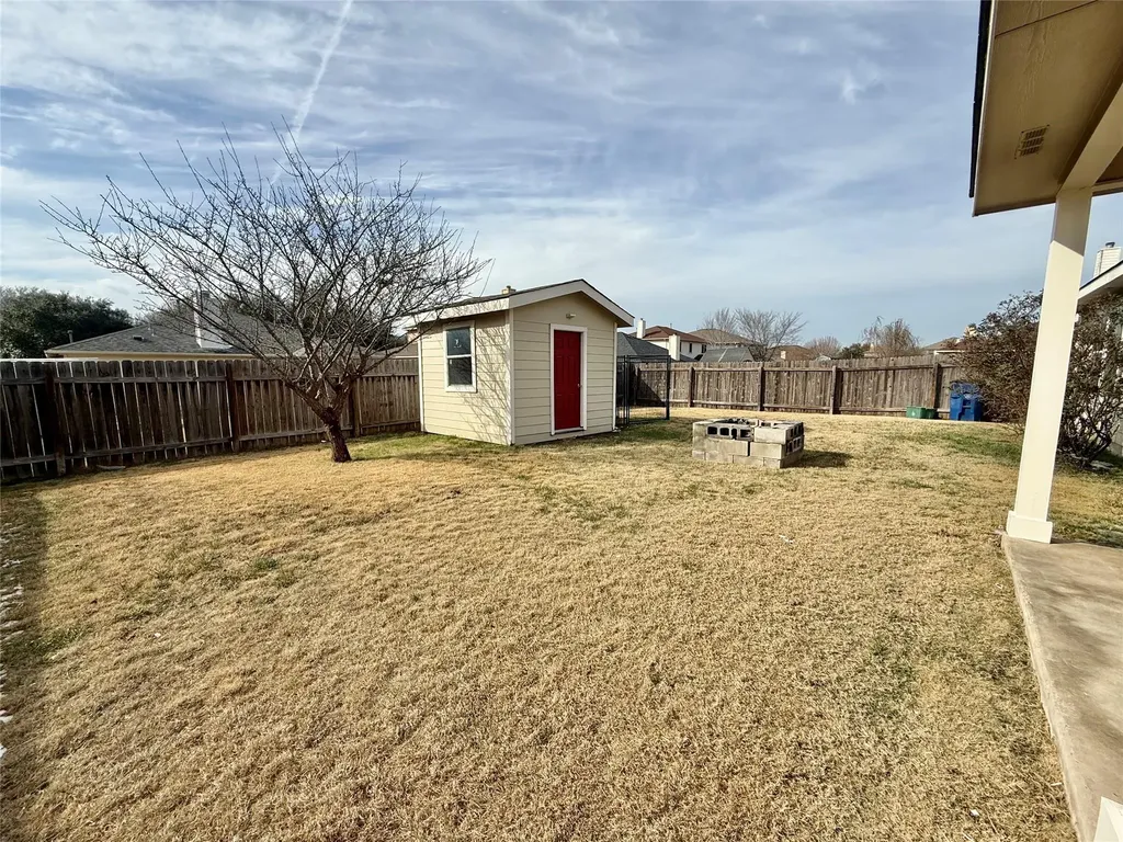 12820 Waynespur Lane Elgin TX 78621