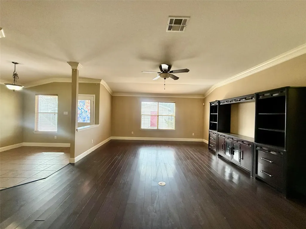 12820 Waynespur Lane Elgin TX 78621