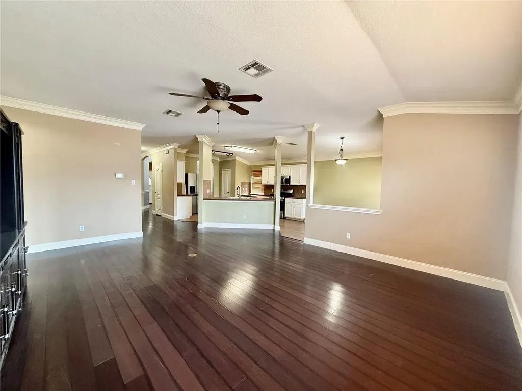 12820 Waynespur Lane Elgin TX 78621