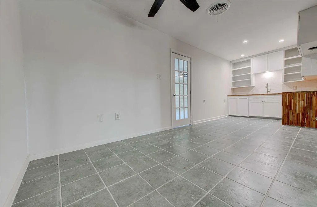 110 W Saint Johns Avenue Austin TX 78752