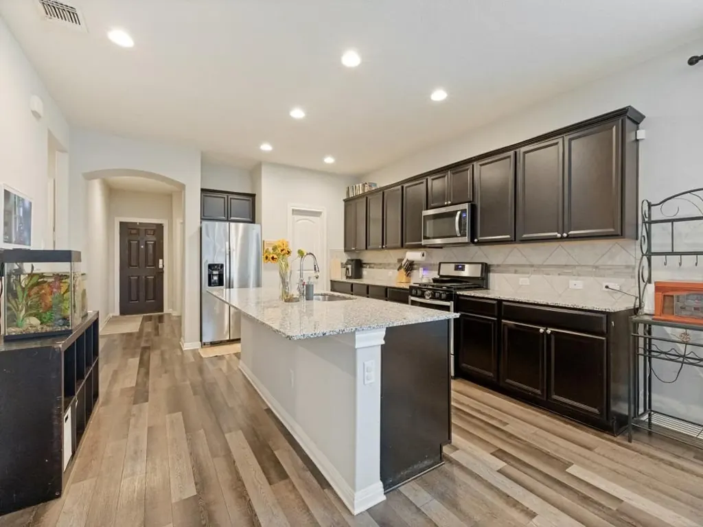 206 Beechnut Drive Buda TX 78610