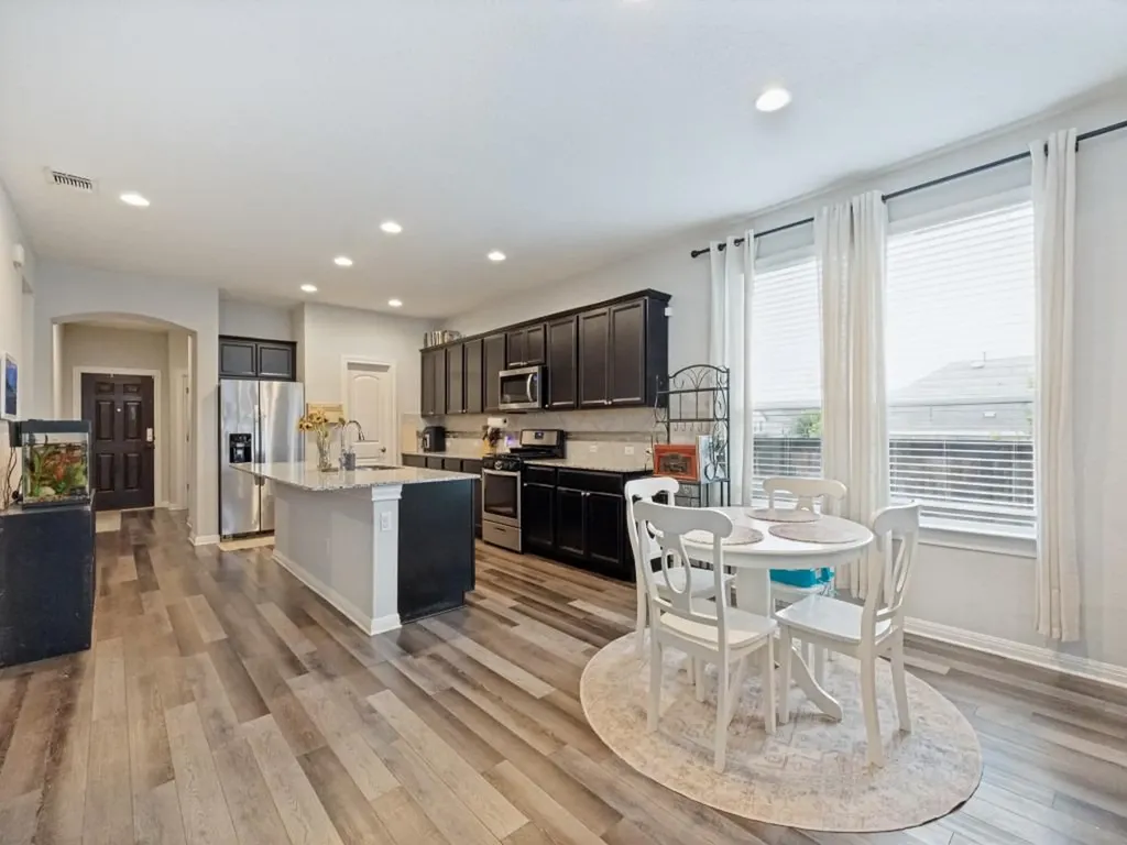 206 Beechnut Drive Buda TX 78610
