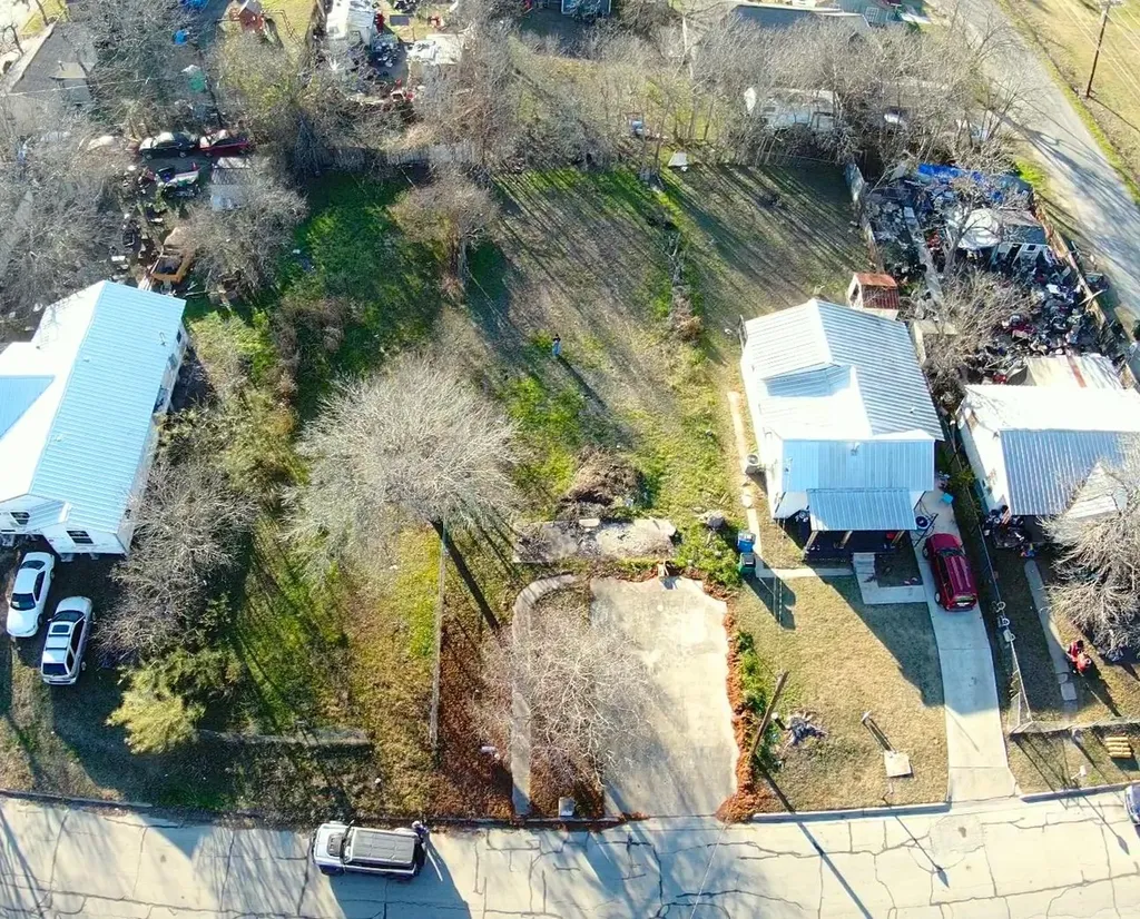 404 Sturgis Street Taylor TX 76574